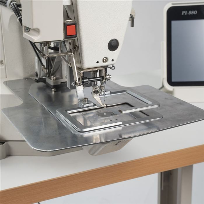 Šicí stroj Garudan GSS/B-0906H-22 (komplet)